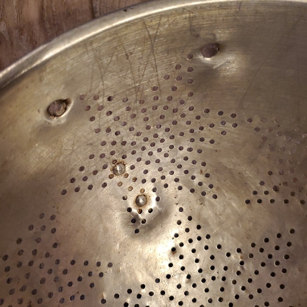 Vtg Aluminum Colander 7 Star Pattern 11" Footed Strainer Primitive Decor