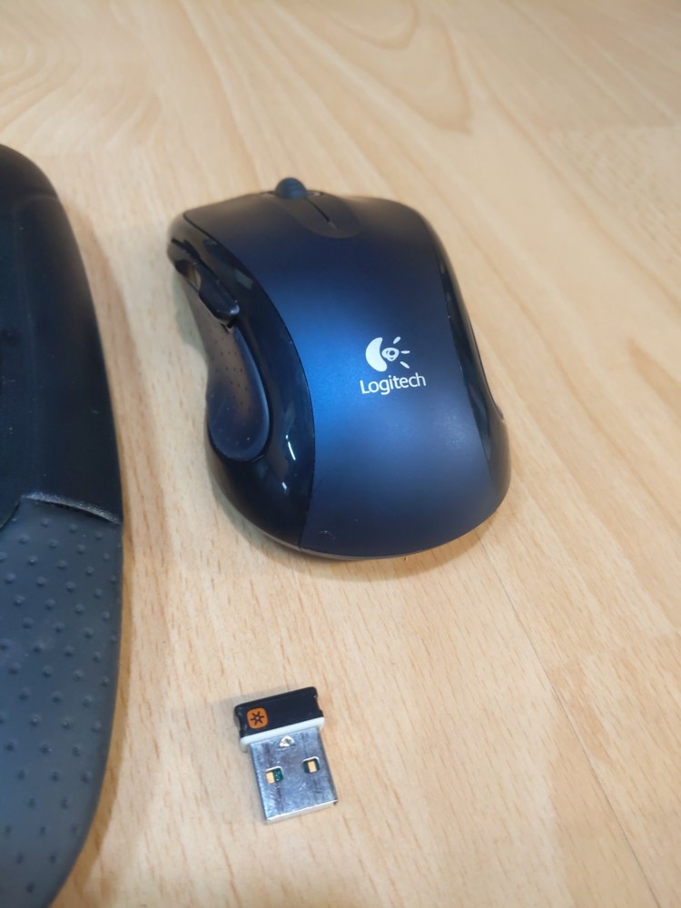 Logitech Wireless Wave Keyboard K350 & Mouse Set, M510 Mouse + USB Dongle F