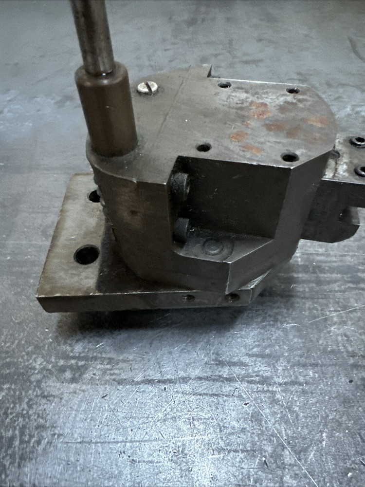 Milling Machine Broaching Tool Holder