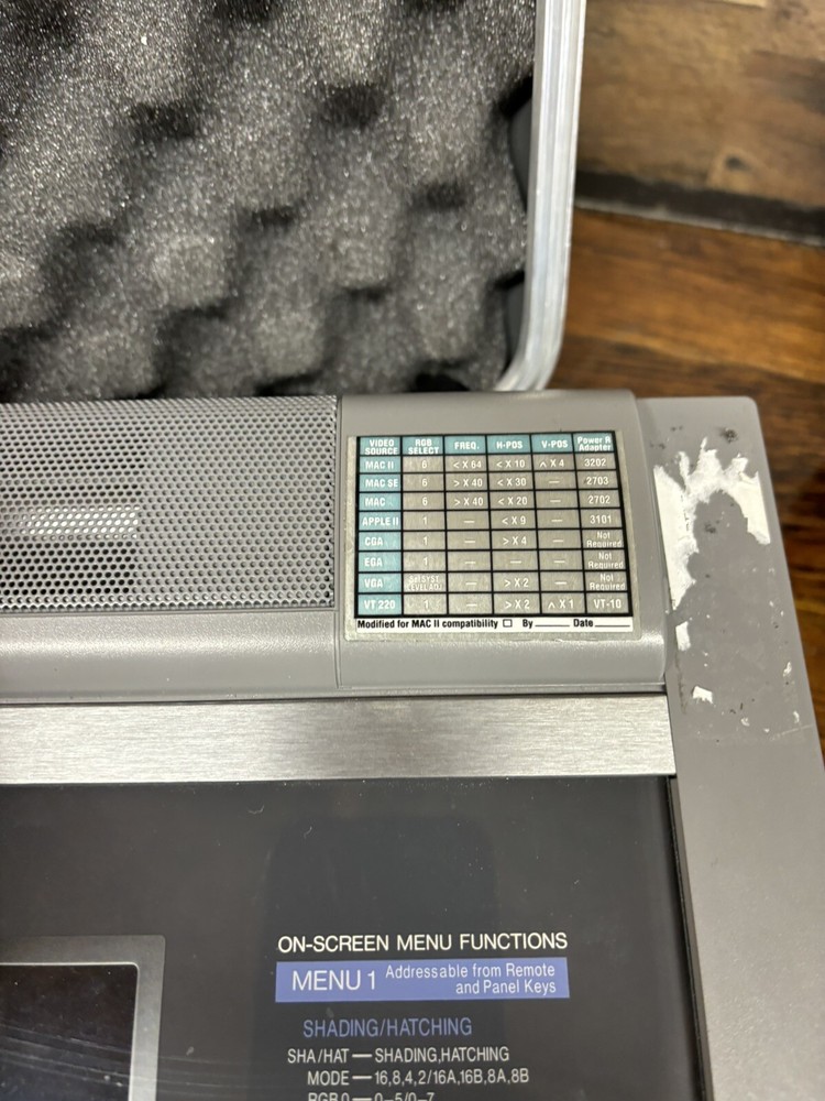 Sharp Computer Projection Panel QA-75 w Remote hard case, cables, manual & power