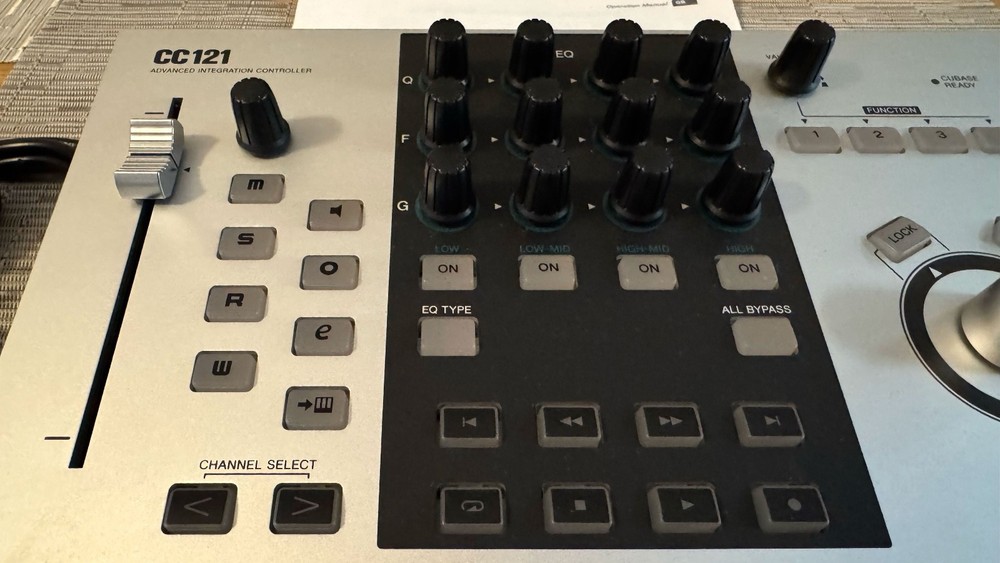 Steinberg CC121 Controller - w/USB-C &USB-B cables! Power Adaptor. Barely Used!