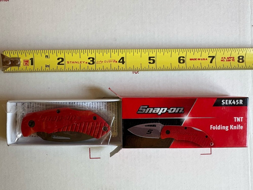 Snap-on Compact Folding Lockback Knife. Red