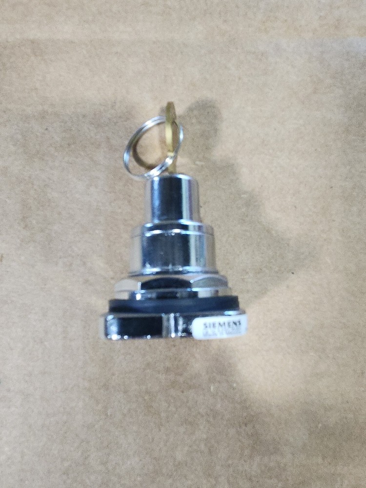 NEW SIEMENS 52SC6GH KEYED SELECTOR SWITCH