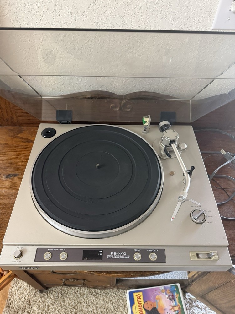 Sony PS-X40 Automatic Turntable System Stereo, Direct Drive, Needle Issue