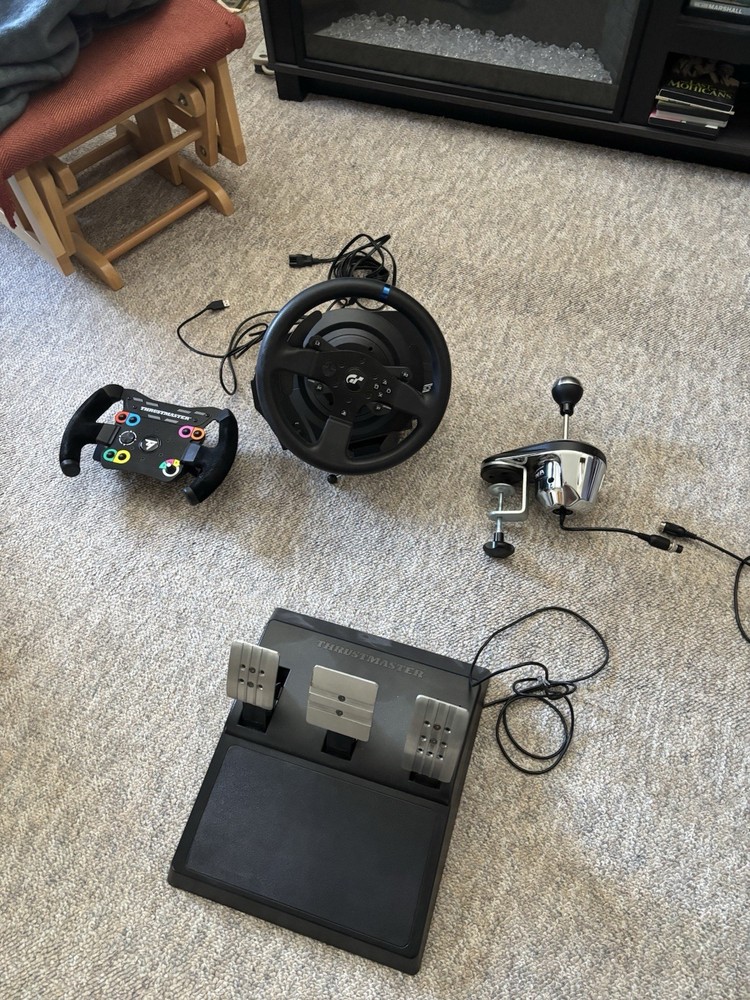 Thrustmaster t300rs racing bundle