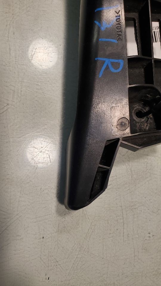 PRIUS 2014 RH FRONT BUMP BRACKET
