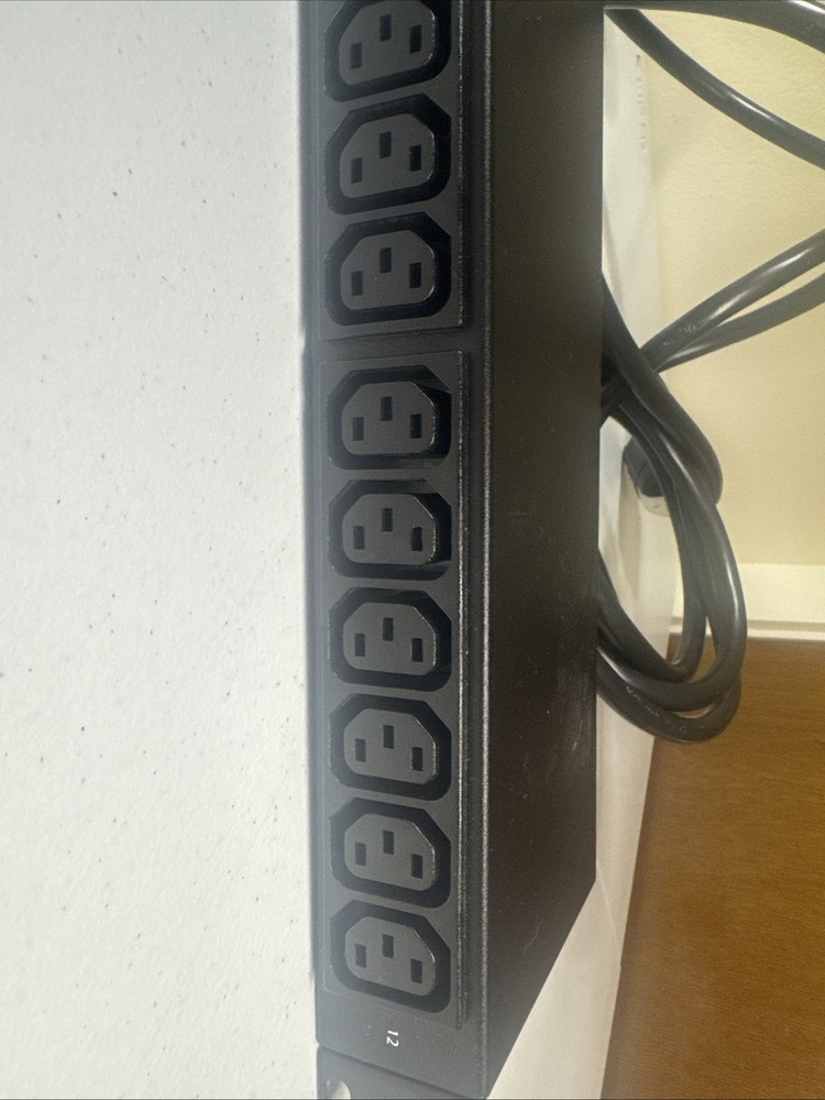 Leviton Basic Rack Pdu 3 Phase.