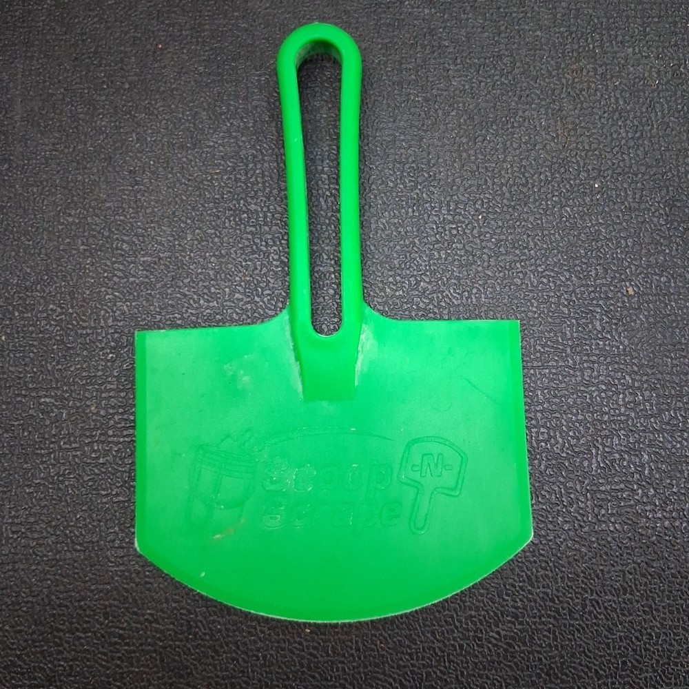 Scoop -N- Scrape Green Round Front Plastic Bucket Scraper