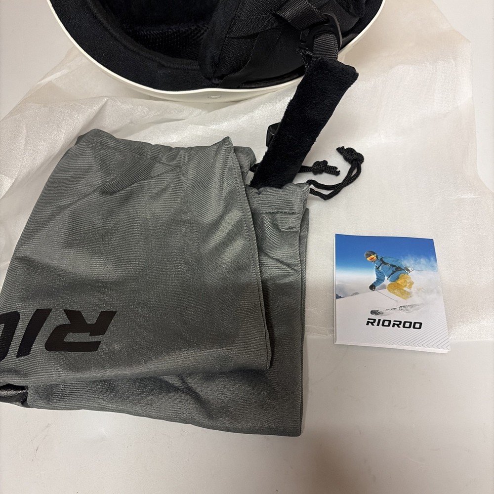 RIOROO Ski Helmet Snowboard Medium, Egg White