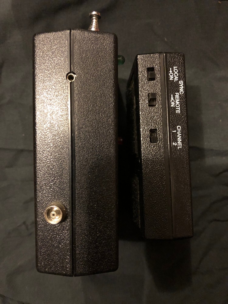 Quantum Radio Slave II Frequency A Wireless Receiver & Transmitter Camera Flash