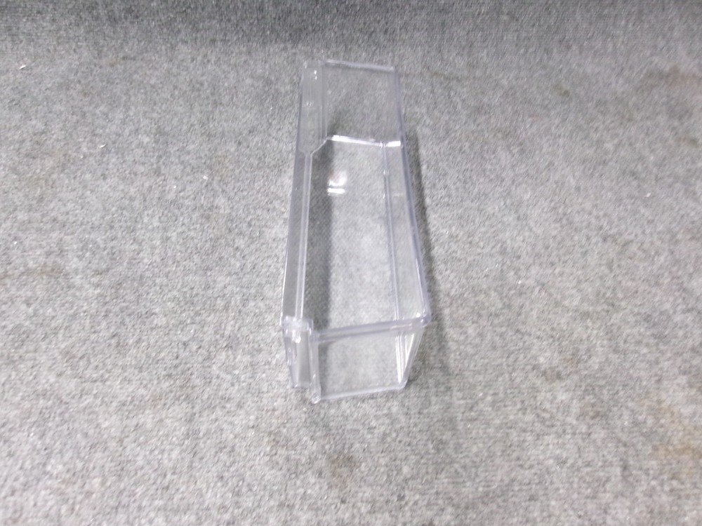 MAN63948404 LG REFRIGERATOR DOOR BIN