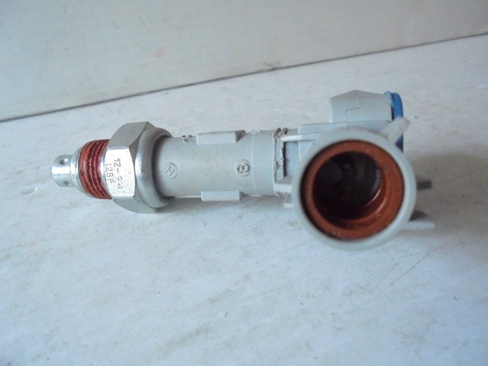 Ported Vacuum Switch Standard PVS112 ORIGINAL FORD E2B2-8A564-A2A NEW