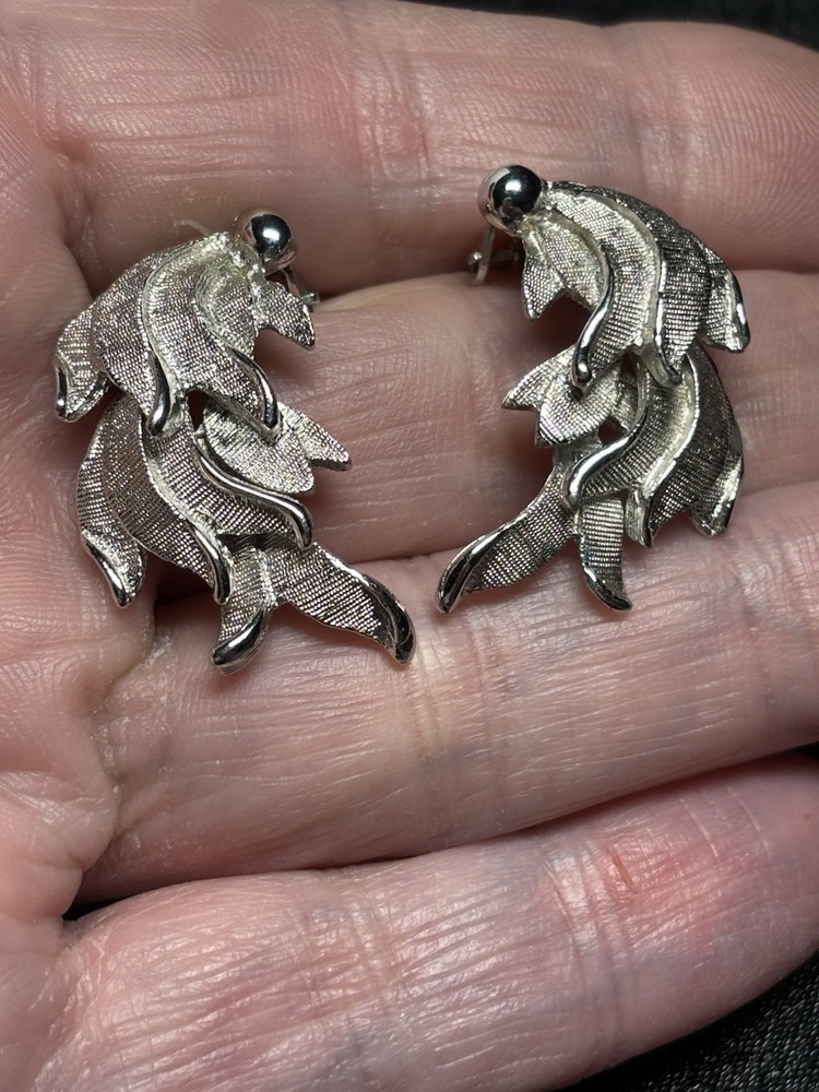 Vintage Kramer Earrings Silver Tone Leaf Textured Clip On