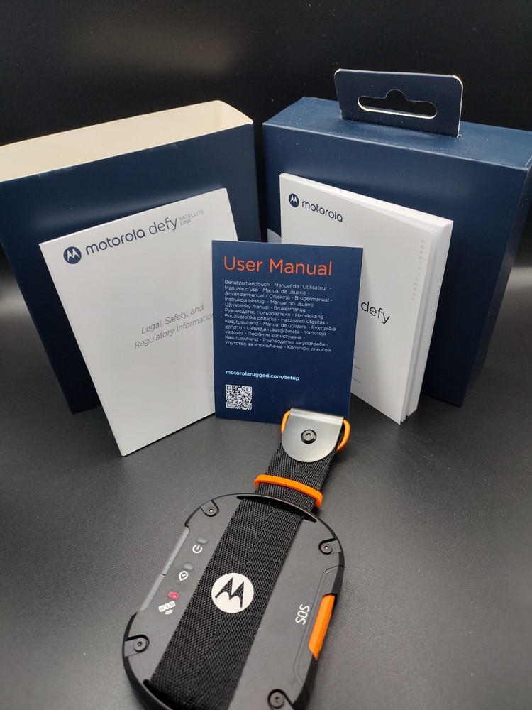 Motorola Defy Satellite Handheld GPS Global Communicator Link