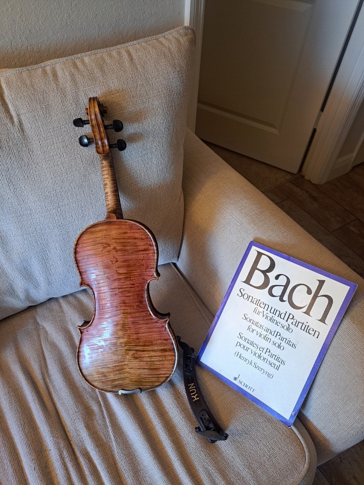 Violin Antique 4/4 Stradivarius?