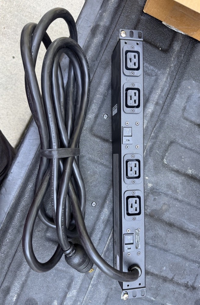 APC Basic Rack PDU Model AP9570