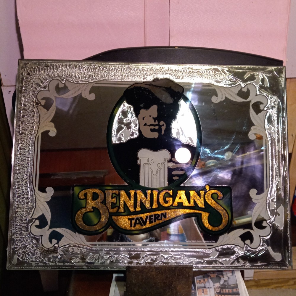 "Bennlgans"--- wall MIRROR