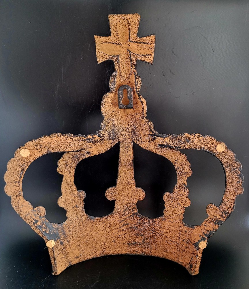 Crown Rust Cast Iron Crown 11" W X 12" H