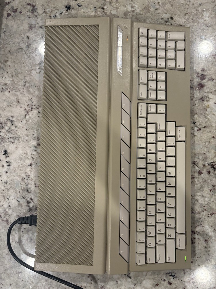 Atari 520ST Personal Computer, Original packaging, Lightly Used