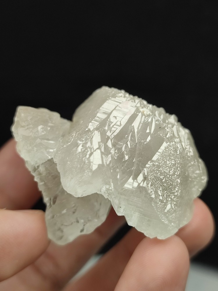 Etched Quartz Crystal With Good Luster & Nice Termination-Pak.