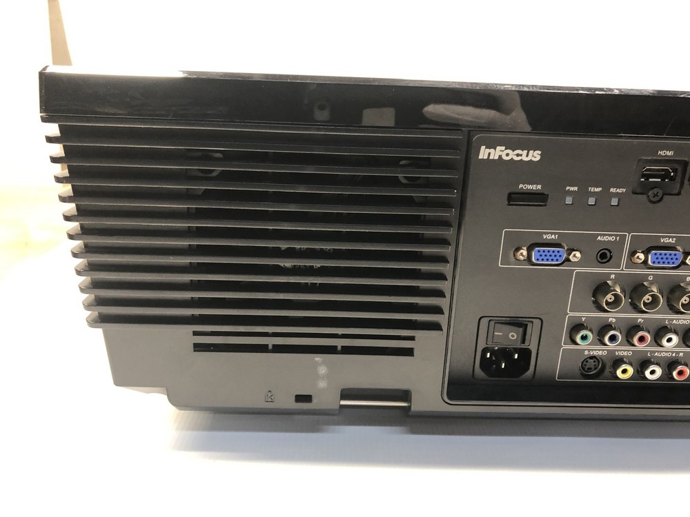 InFocus Model IN5312 Projector Below 1000Hrs Black Read Description