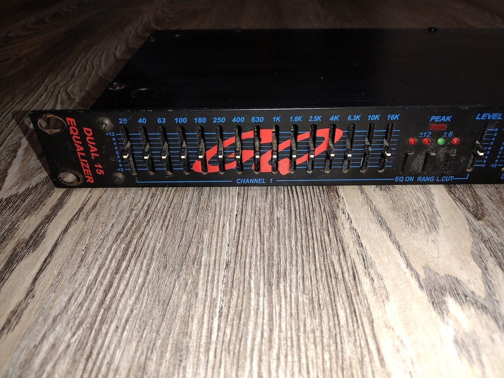 GLi GQ2010 Dual 15 Graphic Equalizer