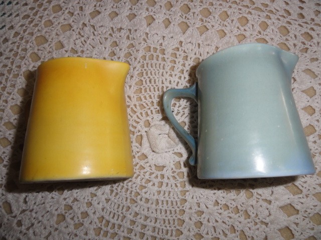 AVC O CHINA CREAM PITCHERS 2 PCS. 3" HIGH