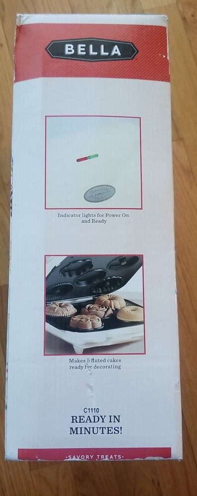 Non stick BELLA Fluted Bundt Style Cake Maker