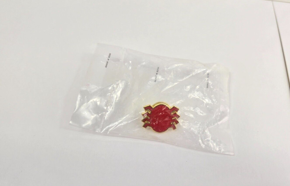 1989 Marvel Planet Studios Spider-Man Pin NOS