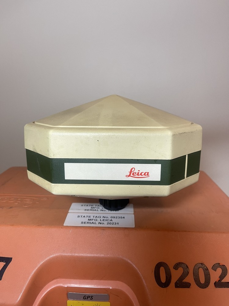 Leica SR399 Receiver + Leica CR344 Rugged Controller + Cables