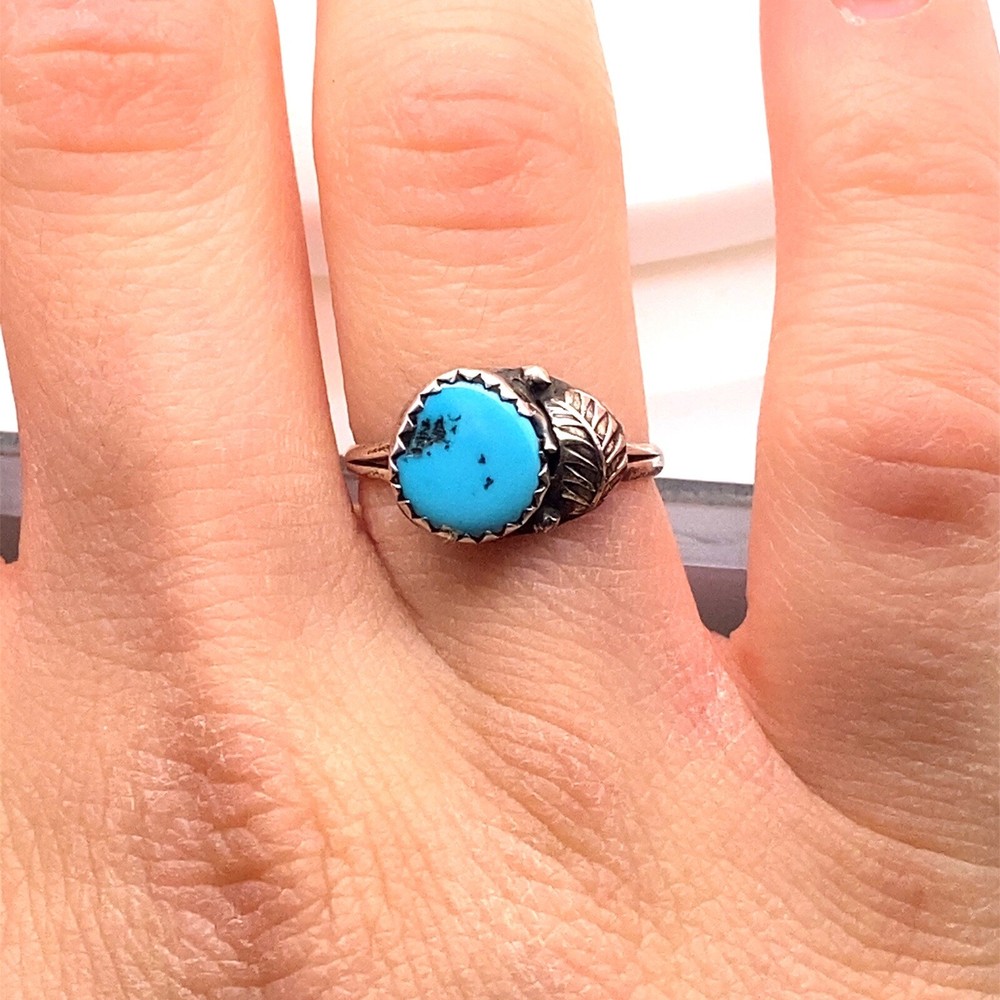 NATIVE AMERICAN STERLING SILVER TURQUOISE LEAF RING SIZE 6.5, 1.4 GRAMS