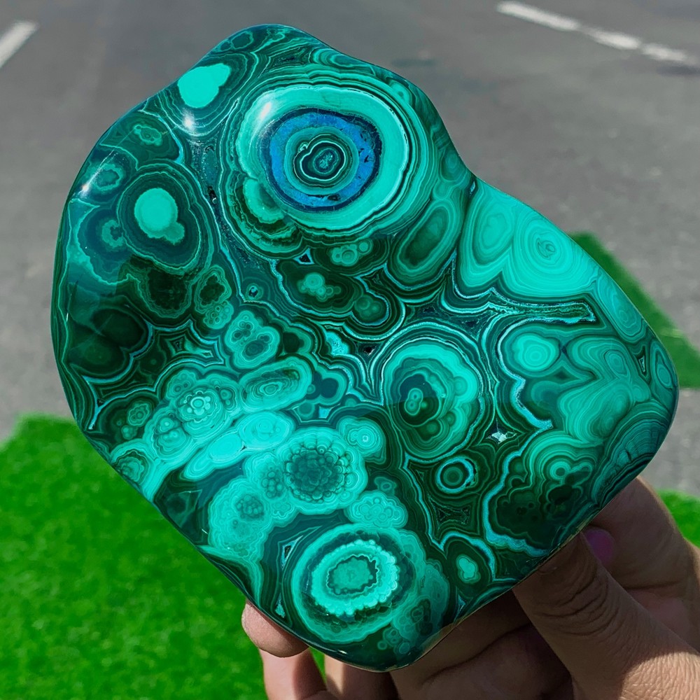 2.36LB Natural glossy Malachite transparent cluster rough mineral sample