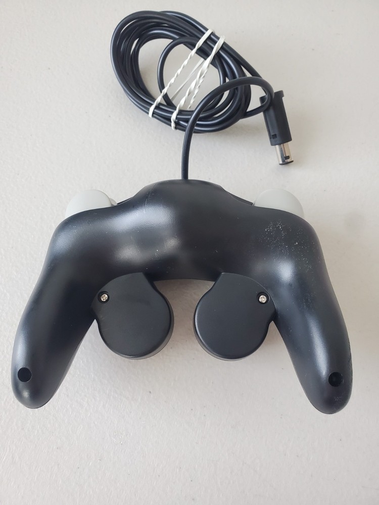 Black Generic Game Controller Pad for Nintendo Gamecube GC Wii NEW