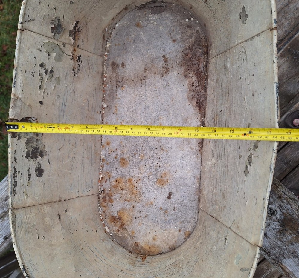 Vintage Metal Wash Basin