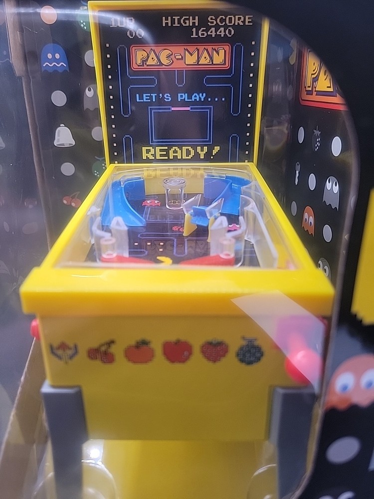 Pac-Man Mini Arcade Pinball Machine #11