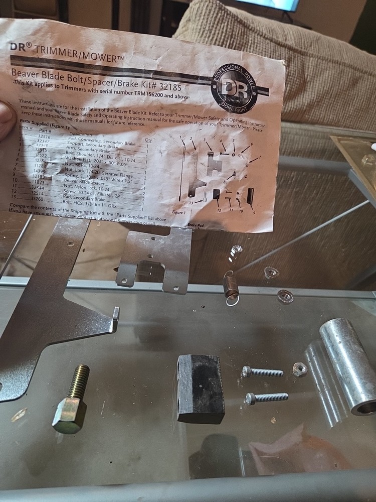DR BEAVER BLADE BOLT/SPACER/BRAKE KIT # 32185