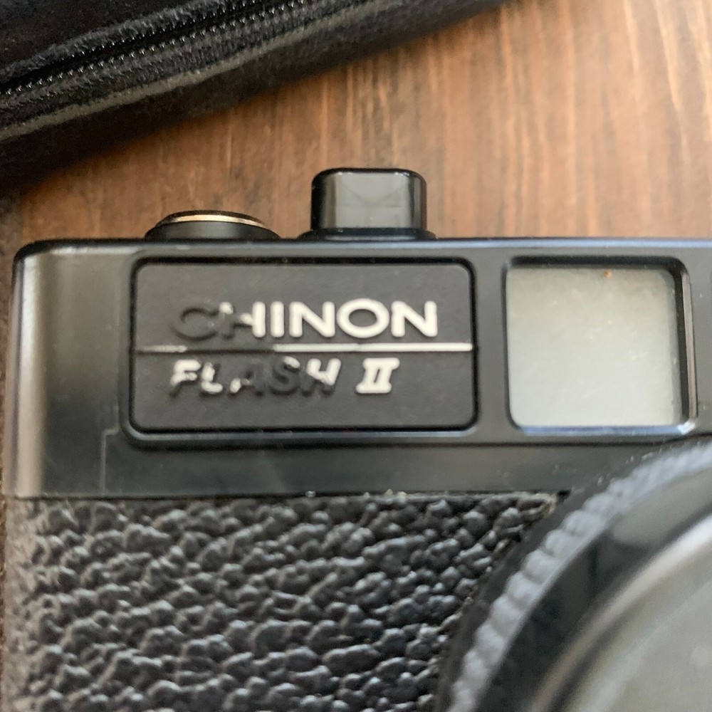 Vintage Chinon Flash II Camera w/Case *UNTESTED*