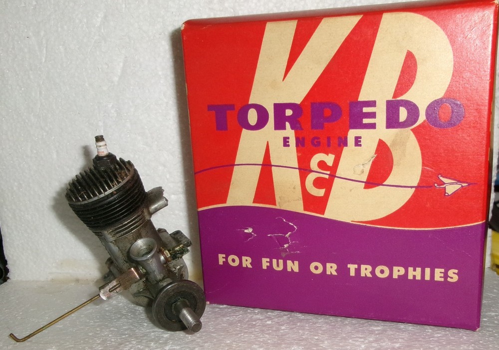 K&B TORPEDO glow plug AIRPLANE ENGINE & K&B .15 display box & paperwork