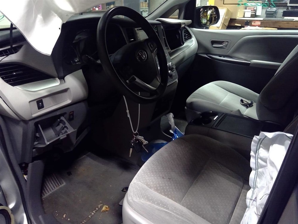 Network Gateway Control Module Right Hand Dash Fits 18-20 SIENNA 89111-08020