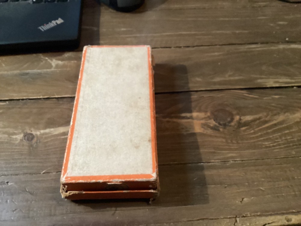 Early Wyoming Thread 200 Yard Thread Box