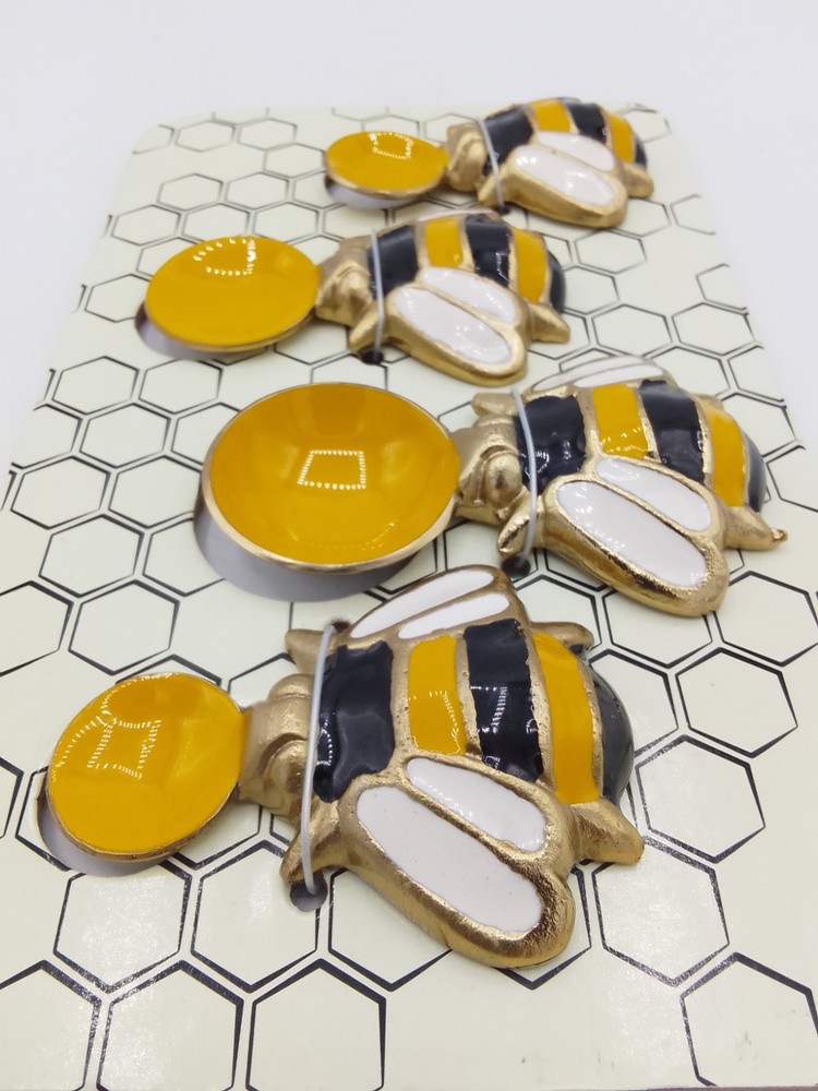 One Hundred 80 Degrees Honey Bee Measuring Spoons