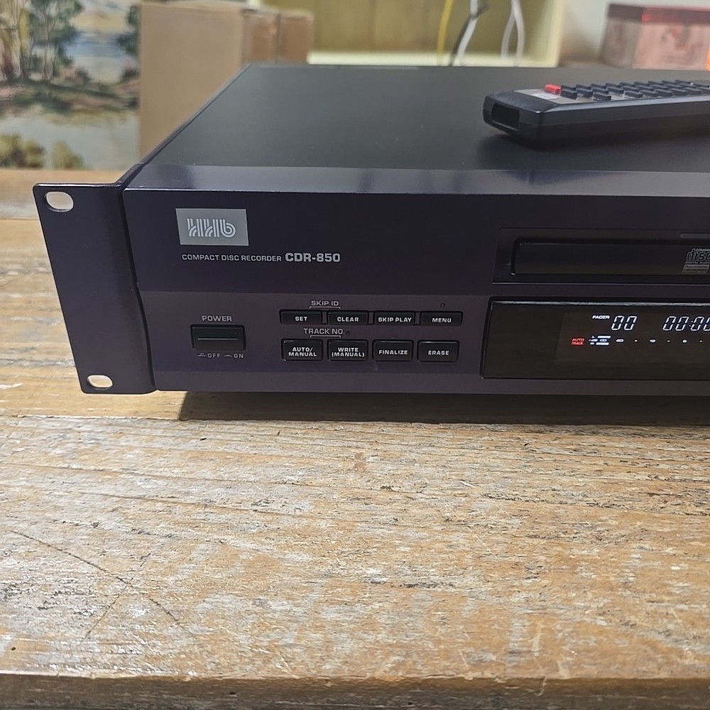 HHB PROFESSIONAL COMPACT DISC RECORDER -CDR 850 Works Great