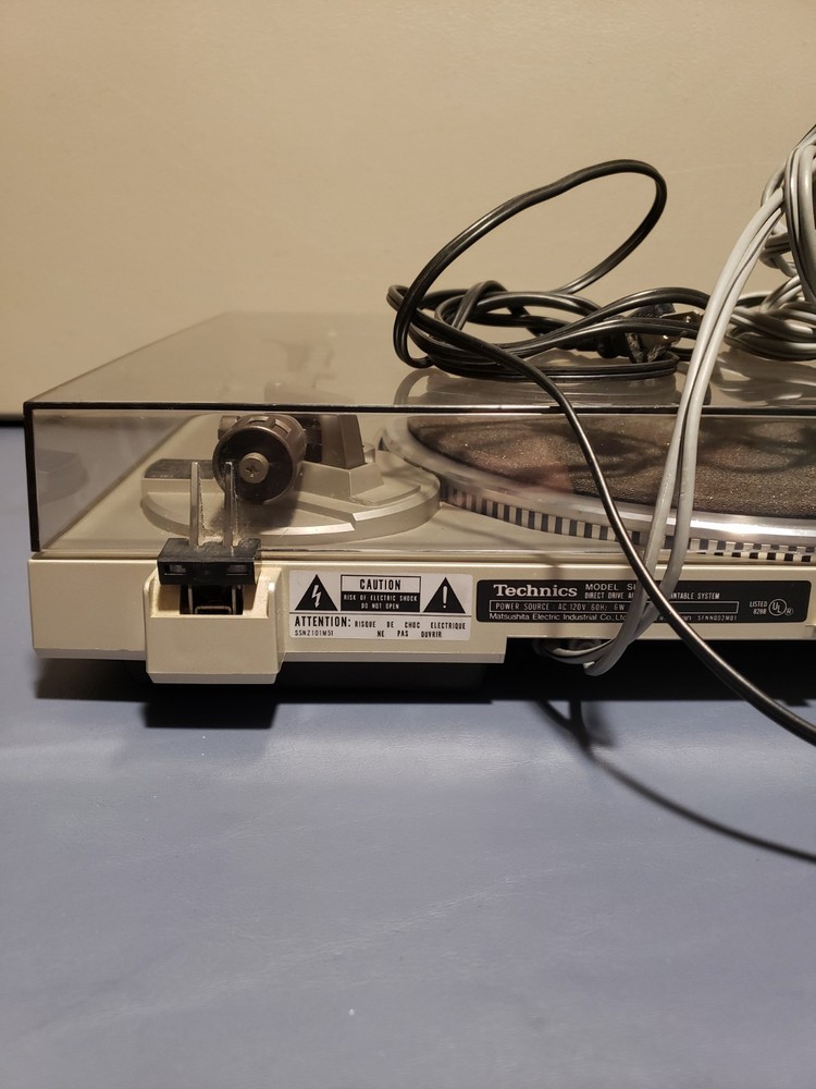 Technics SL-QD2 Direct Drive Automatic Turntable Turns On Excellent Condition