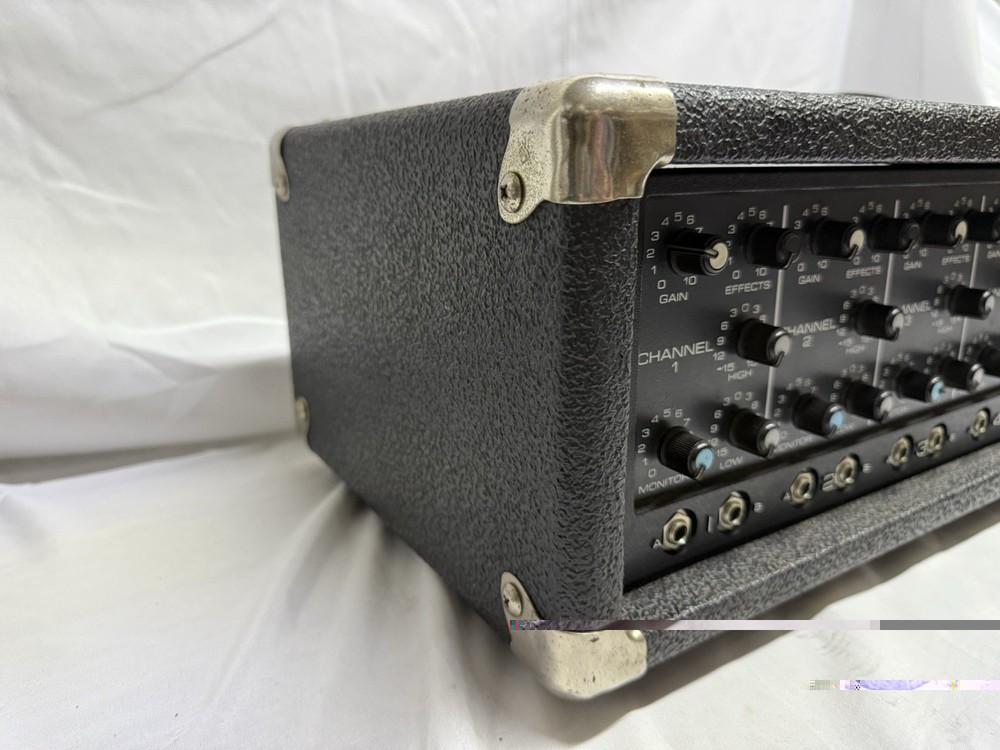 Peavey XR-500 powered mixer amplifier