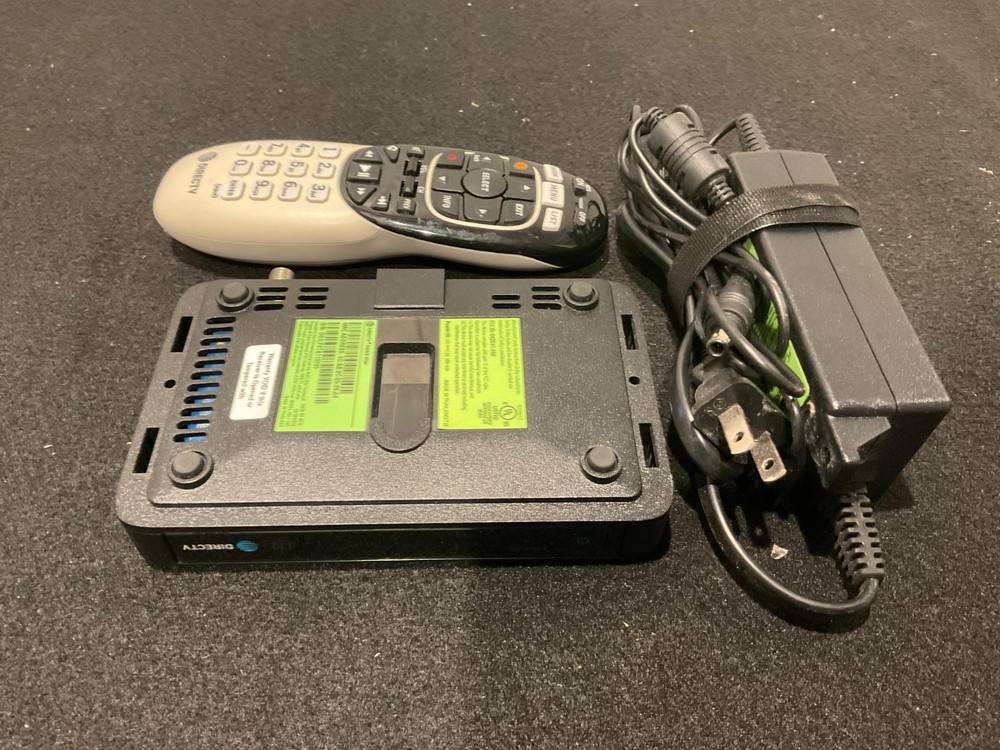 DIRECTV Genie Mini Client C61-600 w/ Remote & Power Adapter Tested