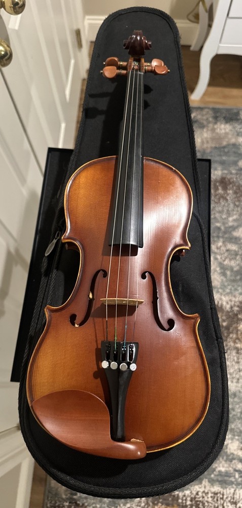 Frillante 1/2 Size Violin w/ Case & Bow