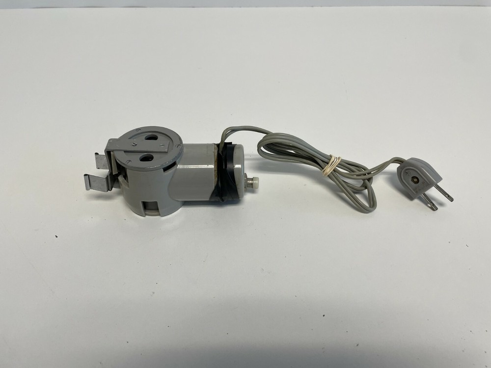 A1:  Bausch & Lomb IST Microscope Light