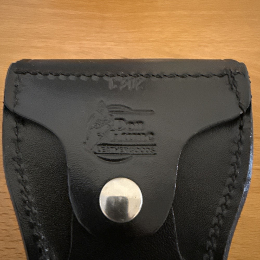 Don Hume C302 Black Leather Handcuff Holster