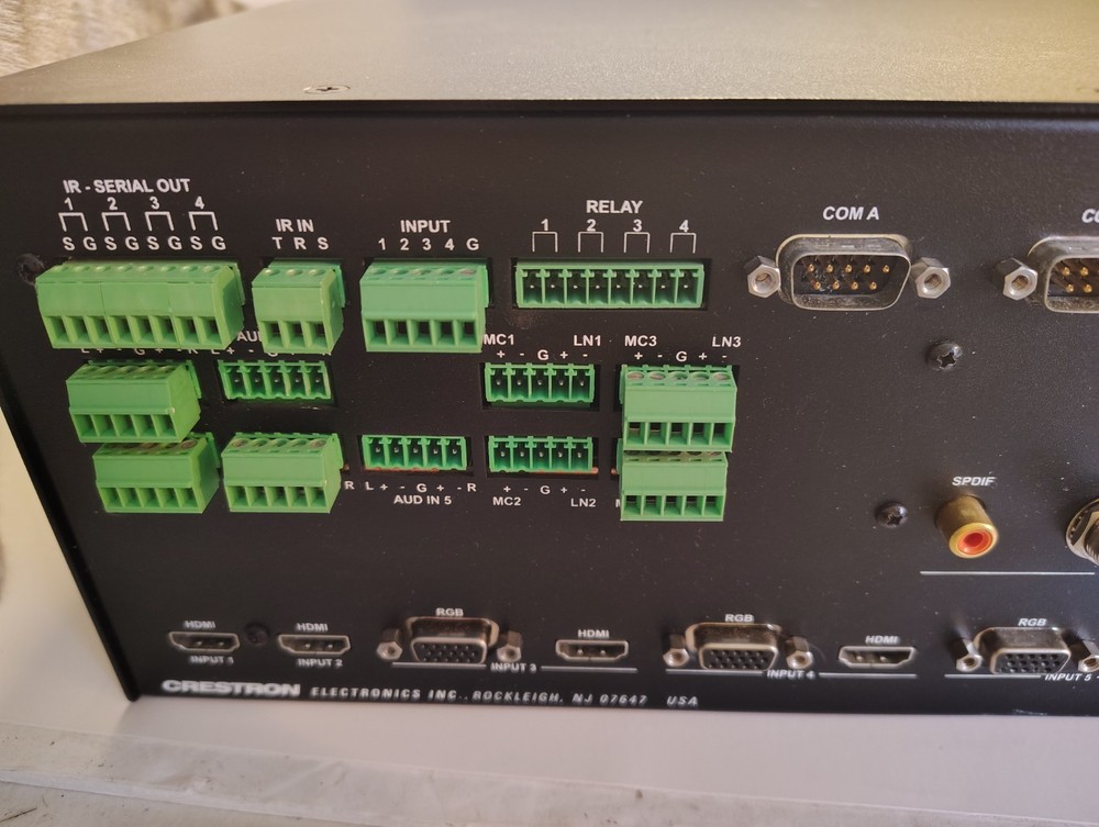 CRESTRON DMPS-200-C Professional Digital Media System With Rack Ears, Tested