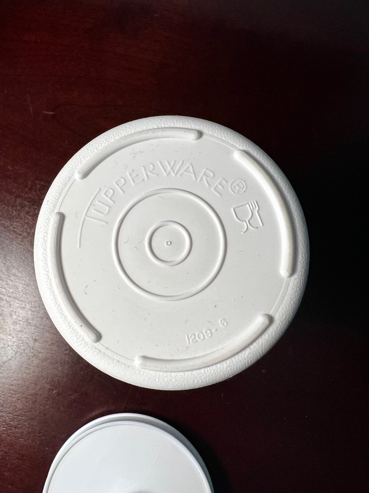 Tupperware Creamer Push-N-Seal ~ White with Lid & Brown Push Button ~ #1209
